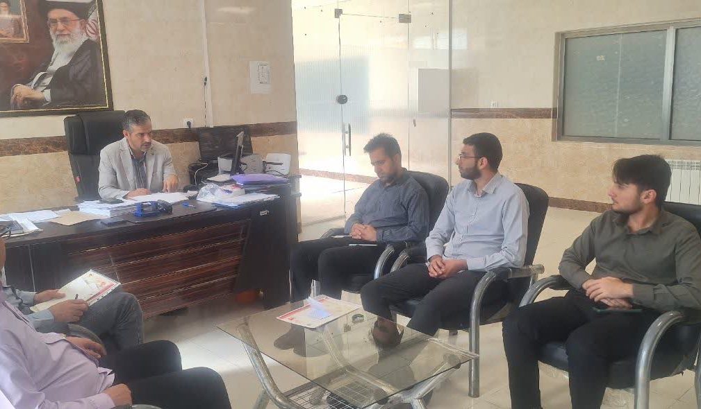 دیدار دبیر موسسه فرهنگی مردمی نغمه های عشق با ریاست اداره ورزش و جوانان اندیمشک